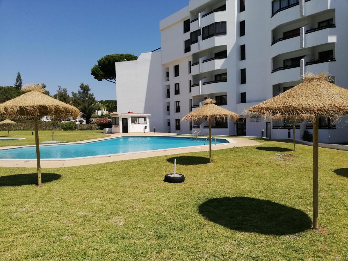 Apartamento Vilamoura, Tenis Golfmar, Pool, Wi-fi, Ac *